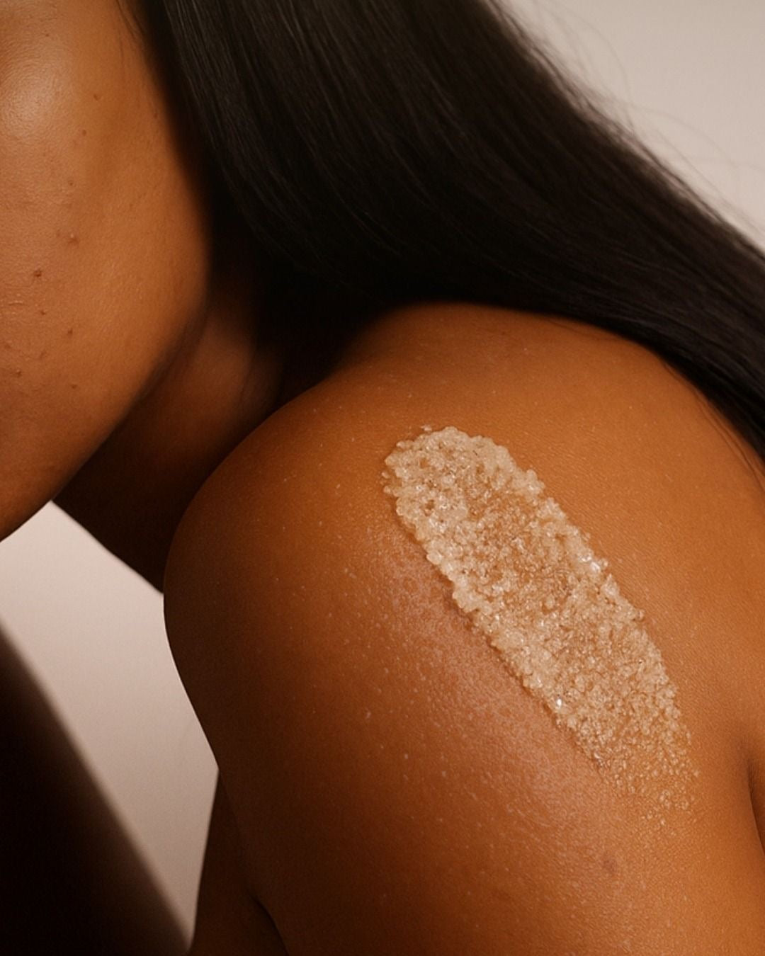 Volcan islandais Exfoliant pour le visage et le corps
